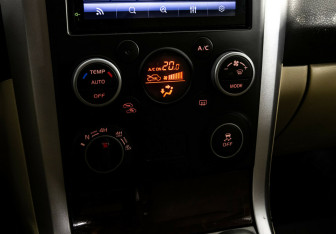 Подержанный автомобиль Suzuki Grand Vitara 2012 года (10 фото)