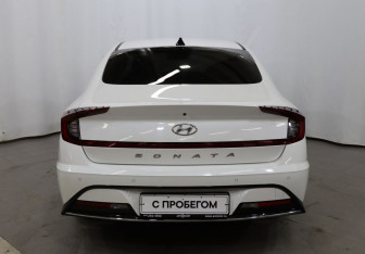 Подержанный автомобиль Hyundai Sonata 2020 года (5 фото)