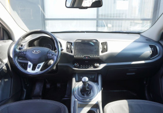 Подержанный автомобиль Kia Sportage 2012 года (12 фото)
