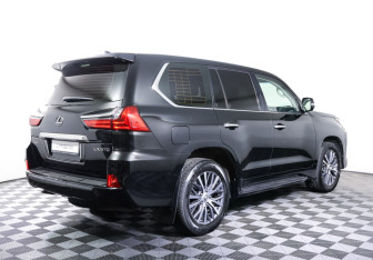 Подержанный автомобиль Lexus LX 2019 года (5 фото)