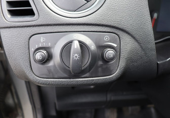 Подержанный автомобиль Ford S-MAX 2006 года (13 фото)