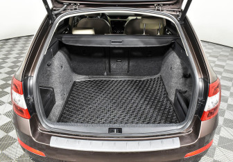 Подержанный автомобиль Skoda Octavia Wagon 2014 года (19 фото)