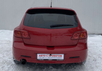 Подержанный автомобиль Mazda 3 Hatchback 2006 года (6 фото)