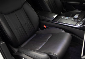 Подержанный автомобиль Audi A6 Sedan 2018 года (30 фото)
