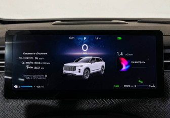 Подержанный автомобиль Jaecoo J7 2023 года (11 фото)