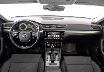 Подержанный автомобиль Skoda Superb Liftback 2020 года (14 фото)