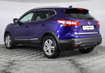 Подержанный автомобиль Nissan Qashqai 2018 года (7 фото)