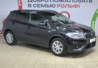 Подержанный автомобиль Suzuki SX4 Hatchback 2016 года (3 фото)