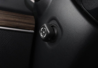 Подержанный автомобиль Toyota Land Cruiser Prado 2019 года (18 фото)