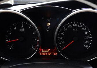 Подержанный автомобиль Mazda 3 Hatchback 2011 года (9 фото)