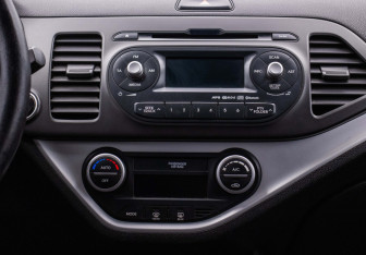 Подержанный автомобиль Kia Picanto 2011 года (13 фото)