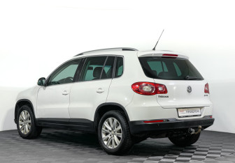Подержанный автомобиль Volkswagen Tiguan 2010 года (7 фото)