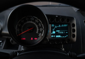 Подержанный автомобиль Chevrolet Spark 2011 года (14 фото)