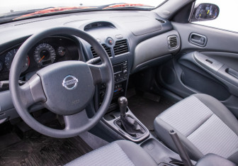 Подержанный автомобиль Nissan Almera Classic 2007 года (9 фото)