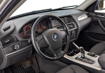 Подержанный автомобиль BMW X3 2013 года (15 фото)