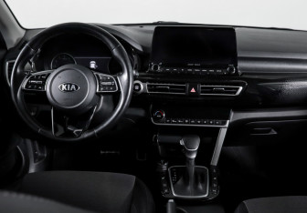 Подержанный автомобиль Kia Seltos 2021 года (12 фото)