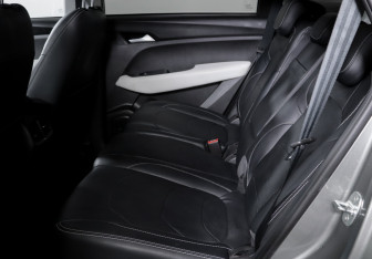 Подержанный автомобиль Chevrolet Captiva 2022 года (10 фото)