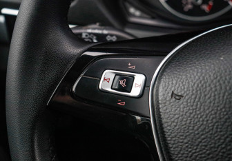 Подержанный автомобиль Volkswagen Amarok 2018 года (23 фото)