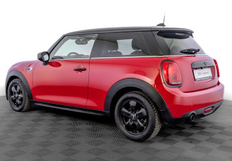 Подержанный автомобиль MINI Hatch 2021 года (7 фото)