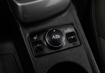 Подержанный автомобиль Ford Focus Sedan 2011 года (15 фото)