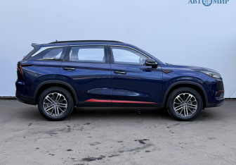 Подержанный автомобиль Changan CS75PLUS 2023 года (4 фото)