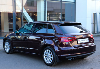 Подержанный автомобиль Audi A3 Hatchback 2014 года (6 фото)