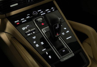 Подержанный автомобиль Porsche Cayenne 2019 года (19 фото)