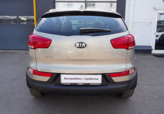 Подержанный автомобиль Kia Sportage 2014 года (6 фото)
