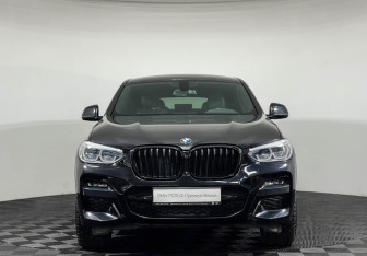 Подержанный автомобиль BMW X4 2021 года (3 фото)