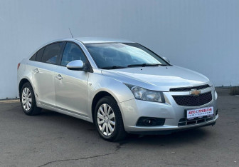 Подержанный автомобиль Chevrolet Cruze Sedan 2012 года (3 фото)