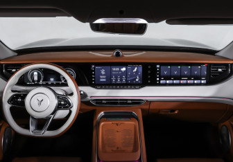 Подержанный автомобиль Voyah Free 2023 года (17 фото)