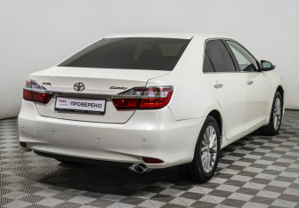 Подержанный автомобиль Toyota Camry Sedan 2015 года (5 фото)