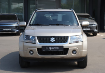 Подержанный автомобиль Suzuki Grand Vitara 2011 года (2 фото)
