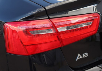 Подержанный автомобиль Audi A6 Sedan 2012 года (25 фото)