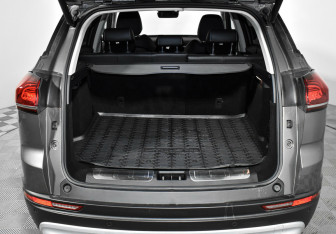 Подержанный автомобиль Geely Atlas Pro 2022 года (18 фото)