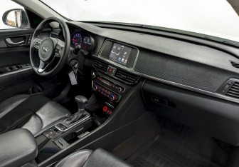 Подержанный автомобиль Kia Optima Sedan 2017 года (21 фото)