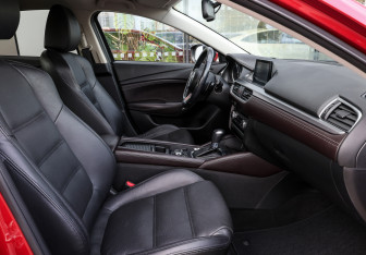 Подержанный автомобиль Mazda 6 Sedan 2017 года (10 фото)