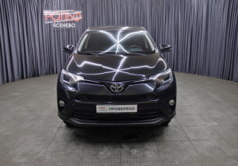 Подержанный автомобиль Toyota RAV4 2015 года (2 фото)