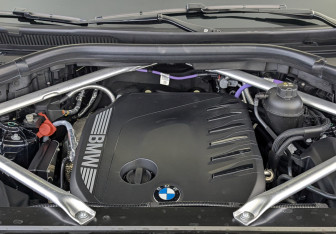 Подержанный автомобиль BMW X5 2025 года (9 фото)