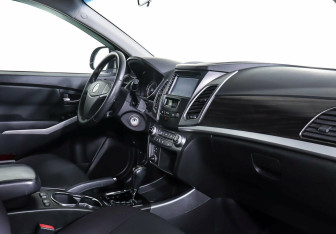 Подержанный автомобиль SsangYong Actyon 2014 года (9 фото)