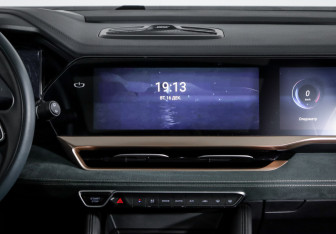 Подержанный автомобиль Geely Monjaro 2023 года (13 фото)