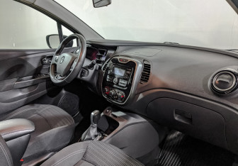 Подержанный автомобиль Renault Kaptur 2017 года (13 фото)