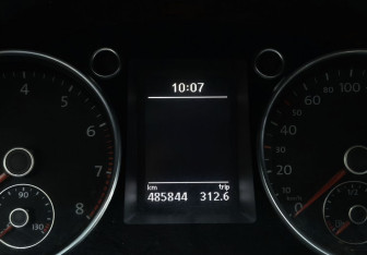 Подержанный автомобиль Volkswagen Passat Wagon 2010 года (14 фото)