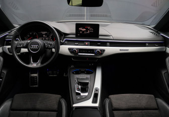 Подержанный автомобиль Audi A5 Liftback 2018 года (12 фото)