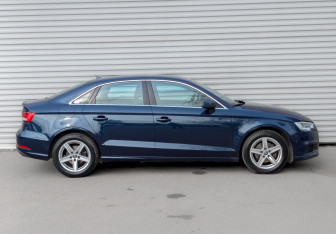 Подержанный автомобиль Audi A3 Sedan 2017 года (3 фото)