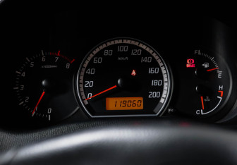 Подержанный автомобиль Suzuki Swift Hatchback 2007 года (11 фото)