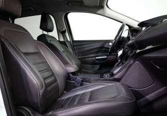 Подержанный автомобиль Ford Kuga 2017 года (6 фото)