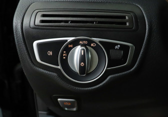 Подержанный автомобиль Mercedes-Benz GLC Coupe 2021 года (16 фото)