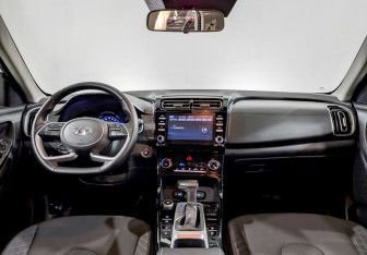 Подержанный автомобиль Hyundai Creta 2021 года (14 фото)