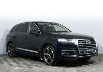 Подержанный автомобиль Audi Q7 2016 года (3 фото)